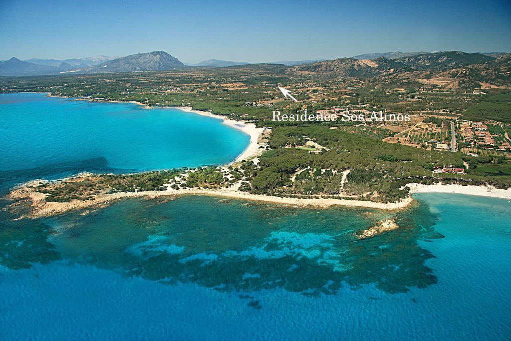 Residence Sos Alinos Cala Liberotto Bagian luar foto