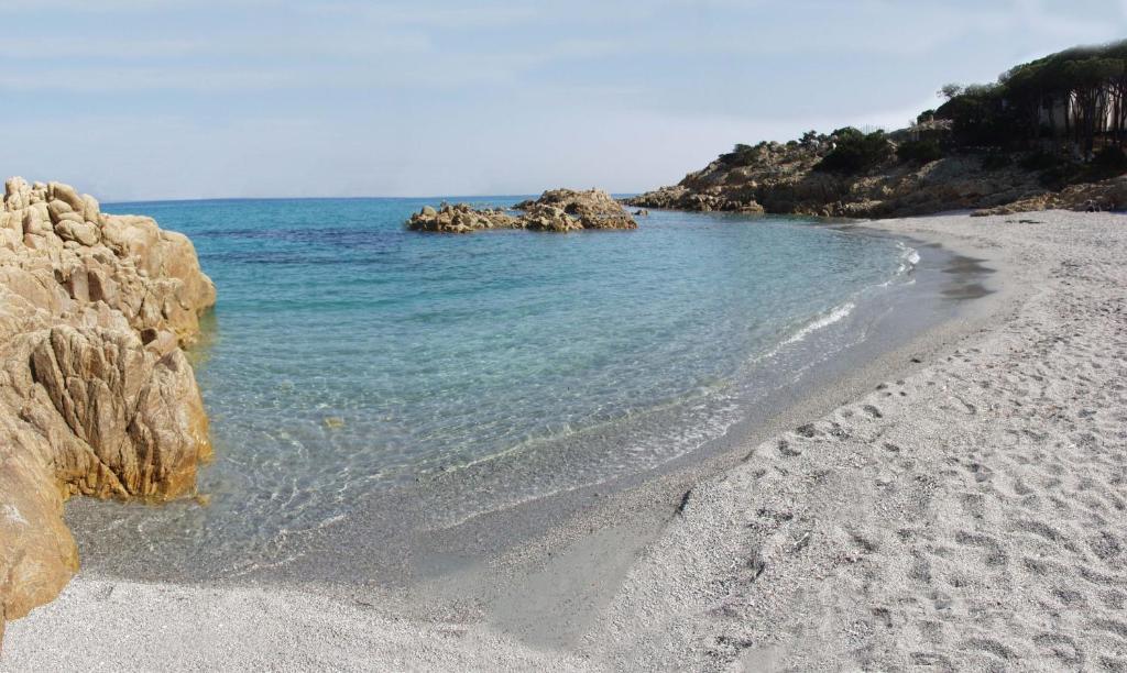 Residence Sos Alinos Cala Liberotto Bagian luar foto